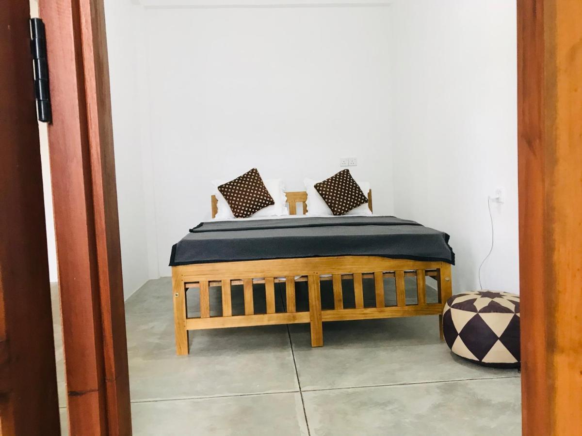 Montes Ella إيلا المظهر الخارجي الصورة