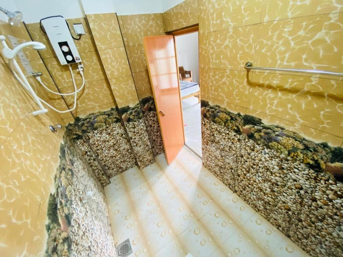 Montes Ella إيلا المظهر الخارجي الصورة